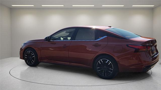 2020 nissan altima sr fwd