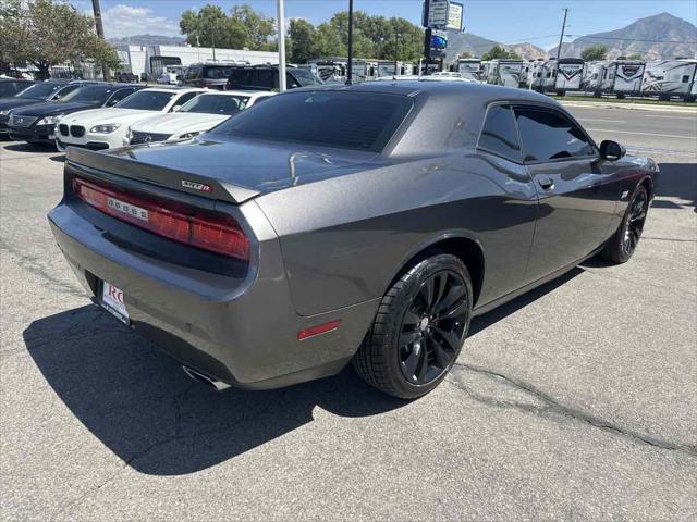 2014 dodge challenger srt8
