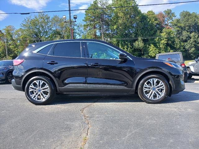 2022 ford escape sel