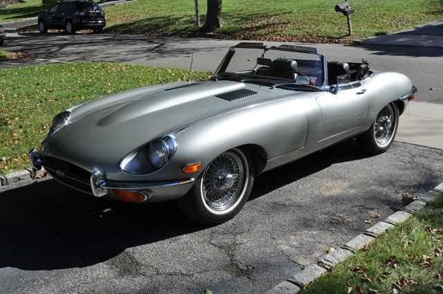 gleaming 1969 jaguar e-type series ii xke roadster great colors & sweet driver !