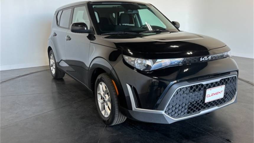 2023 kia soul lx