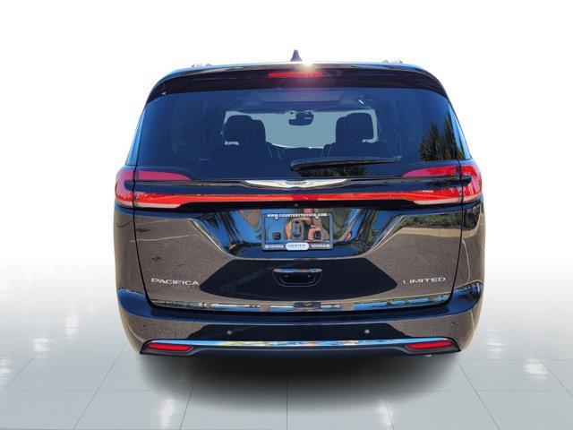 2022 chrysler pacifica limited