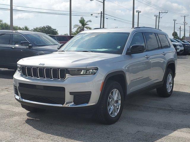 2022 jeep grand cherokee l laredo