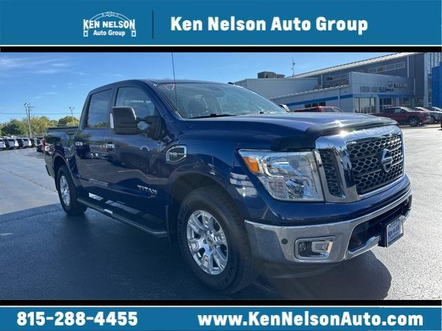 2017 nissan titan sv