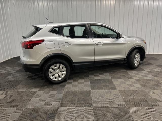 2018 nissan rogue sport s