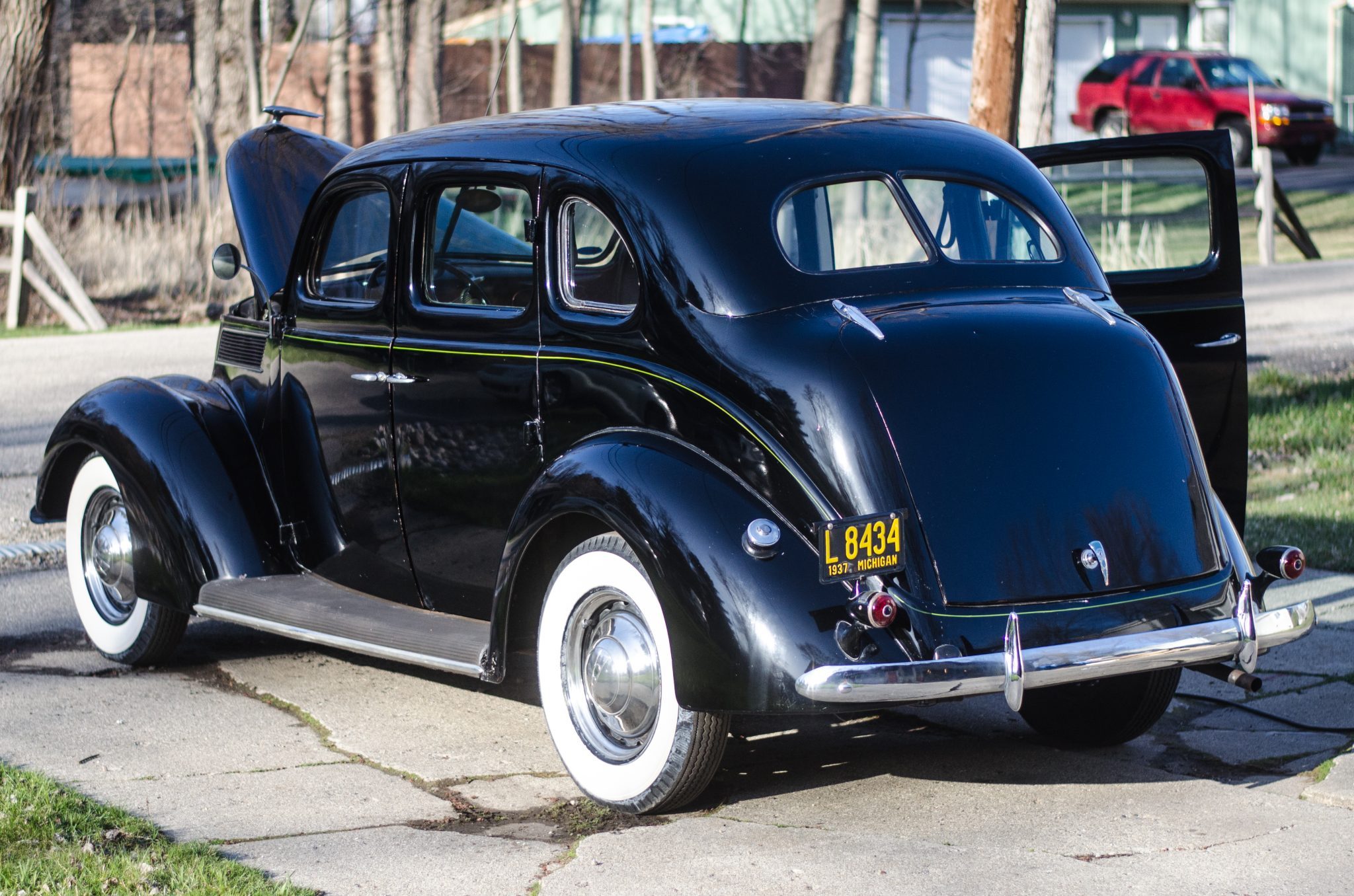 1937 ford model 78 deluxe fordor touring sedan