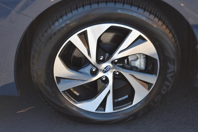 2023 subaru legacy premium