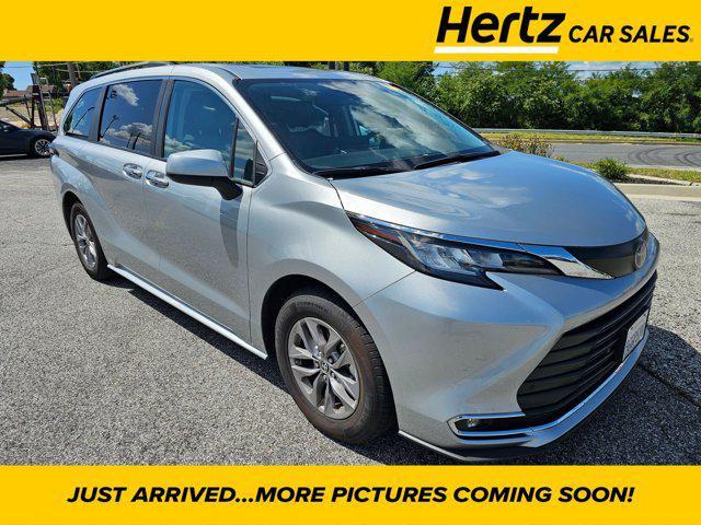 2023 toyota sienna xle 8 passenger