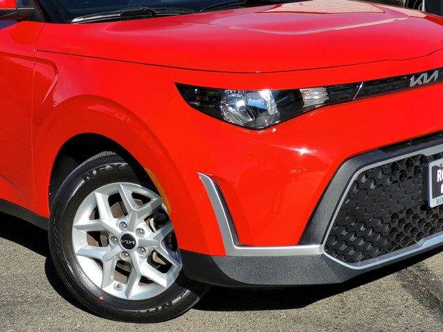 2023 kia soul lx