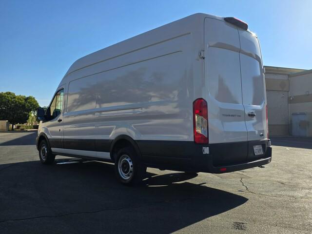 2023 ford transit-250 base