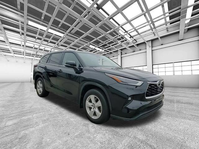 2023 toyota highlander le