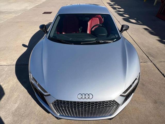 2017 audi r8 5.2 v10 plus