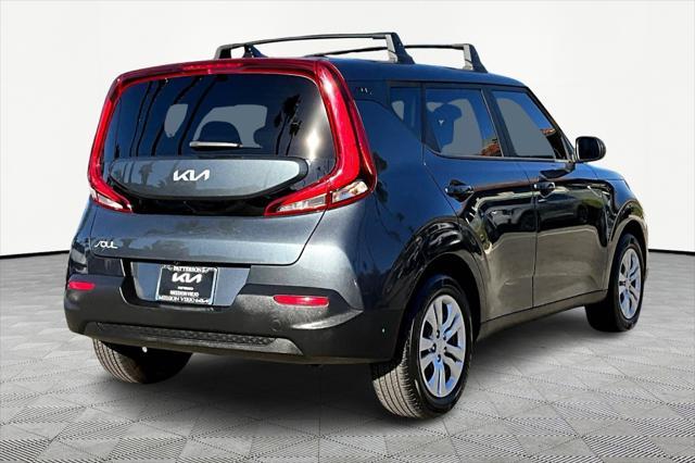 2022 kia soul lx