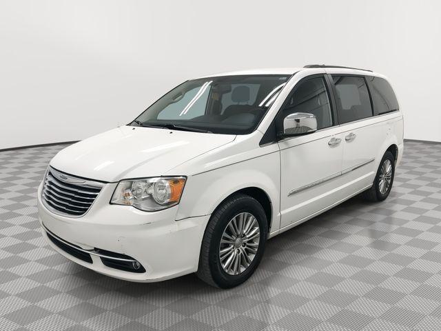 2014 chrysler town & country touring-l