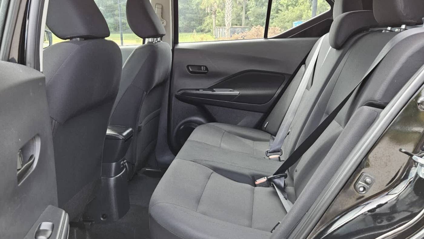 2023 nissan kicks s