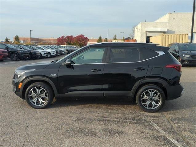2022 kia seltos ex