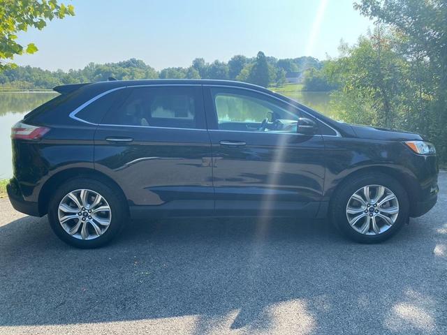 2022 ford edge titanium