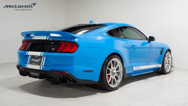 2022 ford mustang
