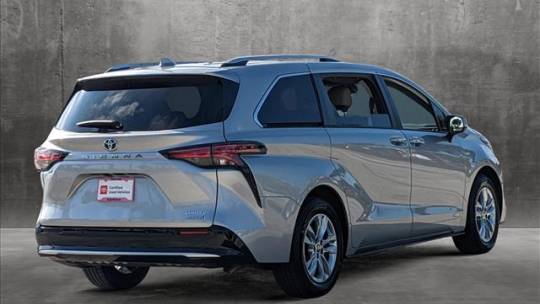 2021 toyota sienna limited 7-passenger