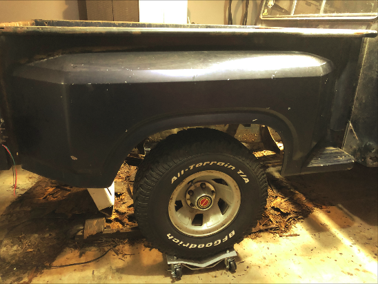 1983 ford f100 stepside for project or parts