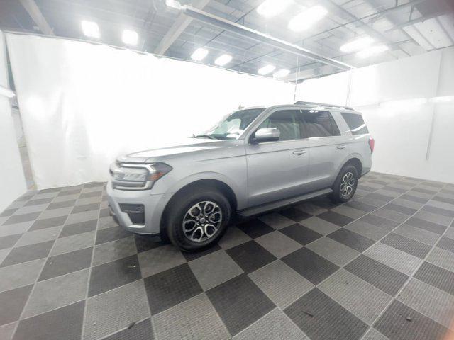 2022 ford expedition xlt