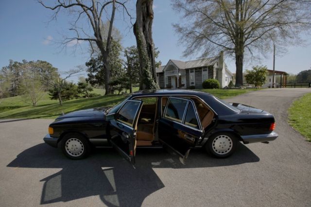 johnny cash 1990 mercedes-benz 560 sel
