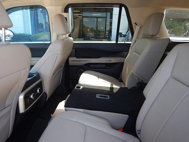 2023 ford expedition xlt