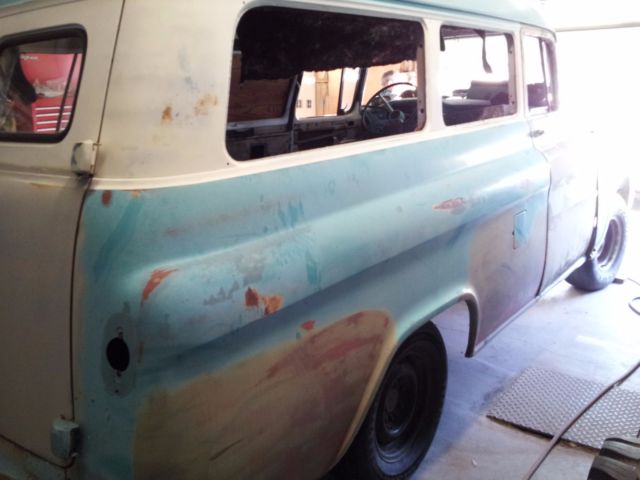 1958 gmc suburban .like chevy