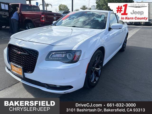 2022 chrysler 300 s
