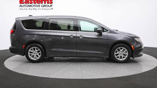 2022 Chrysler Voyager
