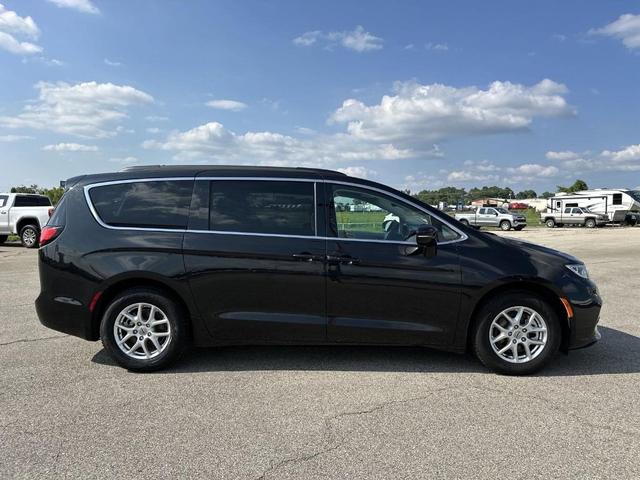 2022 chrysler pacifica touring l
