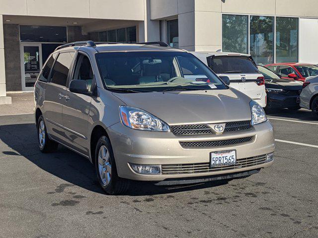 2005 toyota sienna le