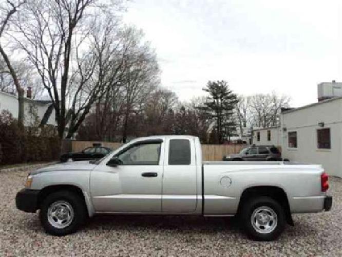 2005 bright silver metallic dodge dakota in baiting hollow, ny