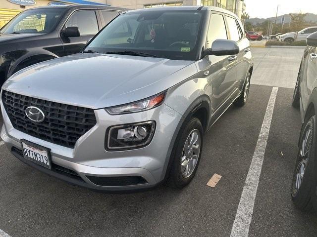 2022 hyundai venue se
