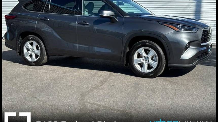 2021 toyota highlander le