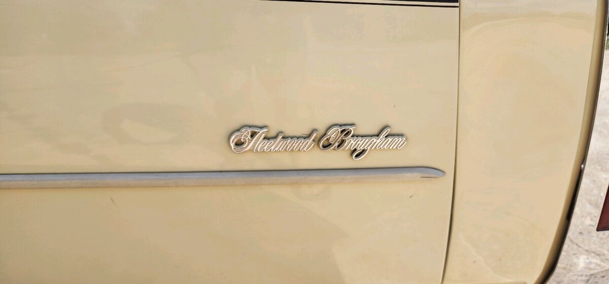 1985 cadillac fleetwood sedan brown rwd automatic brougham