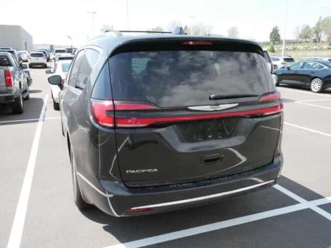 2021 chrysler pacifica touring l in lino lakes, minnesota
