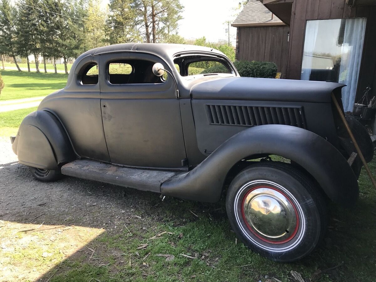 1935 ford custom black