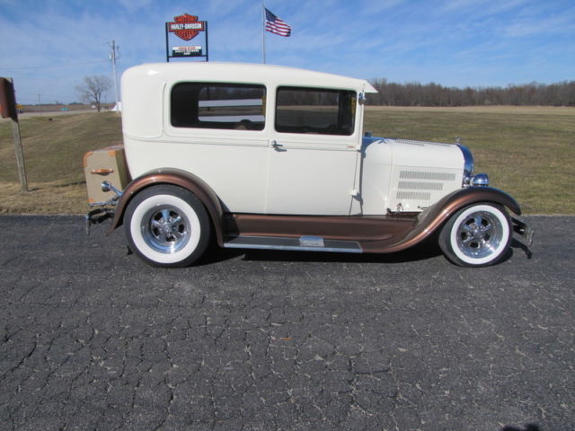1929 ford two door sedan