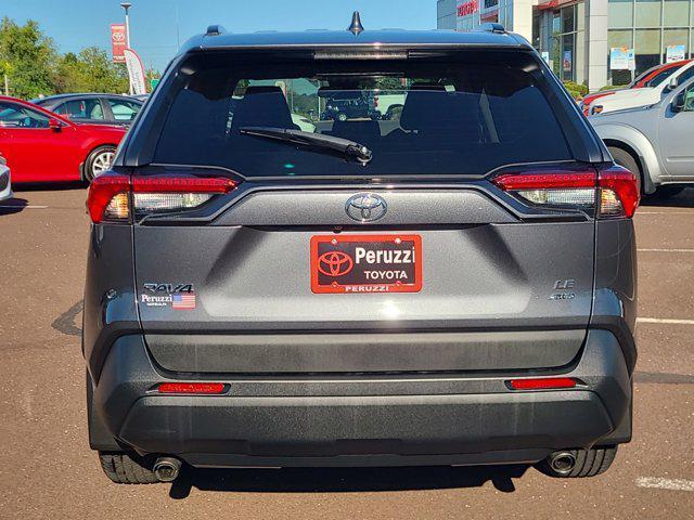 2021 toyota rav4 le
