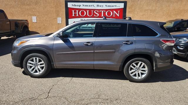 2016 toyota highlander le