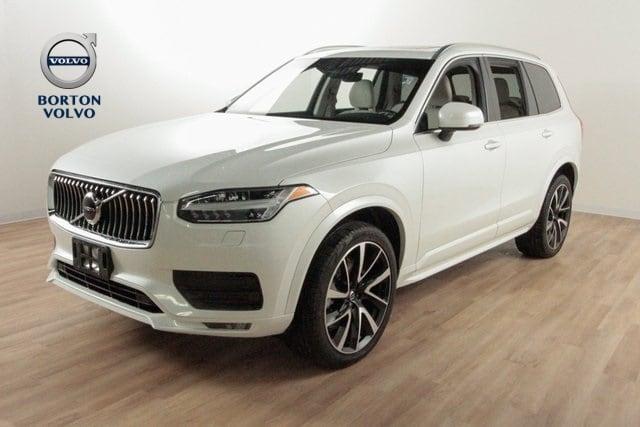 2022 volvo xc90 t6 momentum