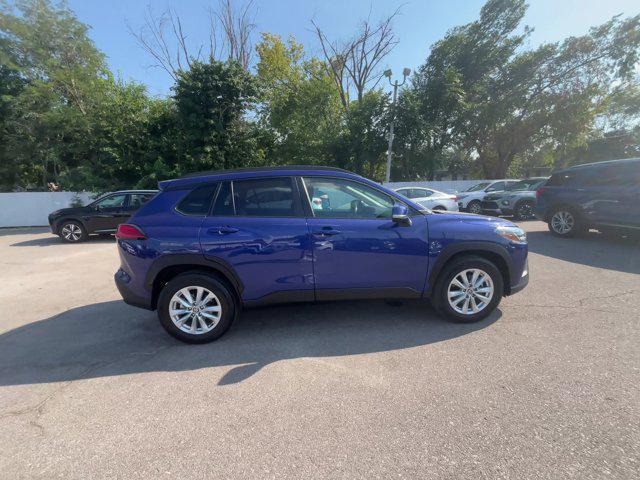 2023 toyota corolla cross le