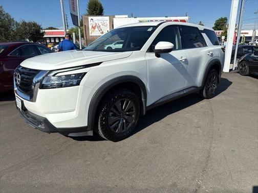 2022 nissan pathfinder