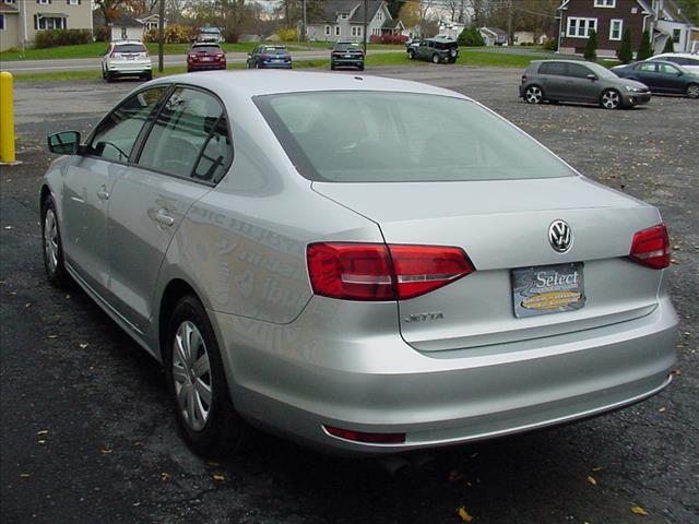 2015 volkswagen jetta 2.0l s