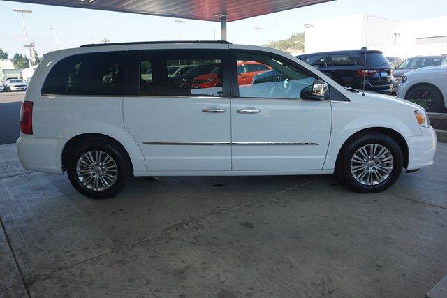 used 2016 chrysler town & country touring-l roseburg, or 97470 for sale in roseburg, oregon