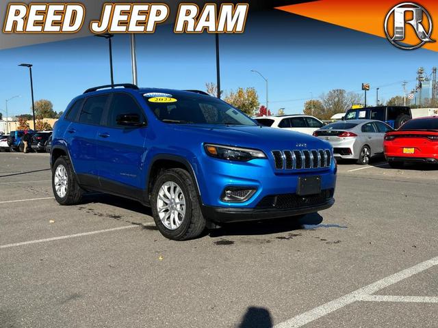 2022 jeep cherokee latitude lux