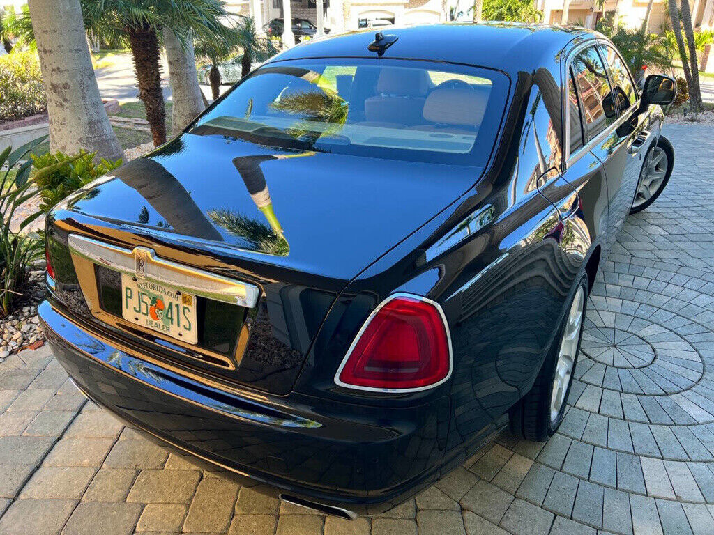 2010 rolls-royce ghost loaded up - huge msrp - black with tan leather - 2 owners