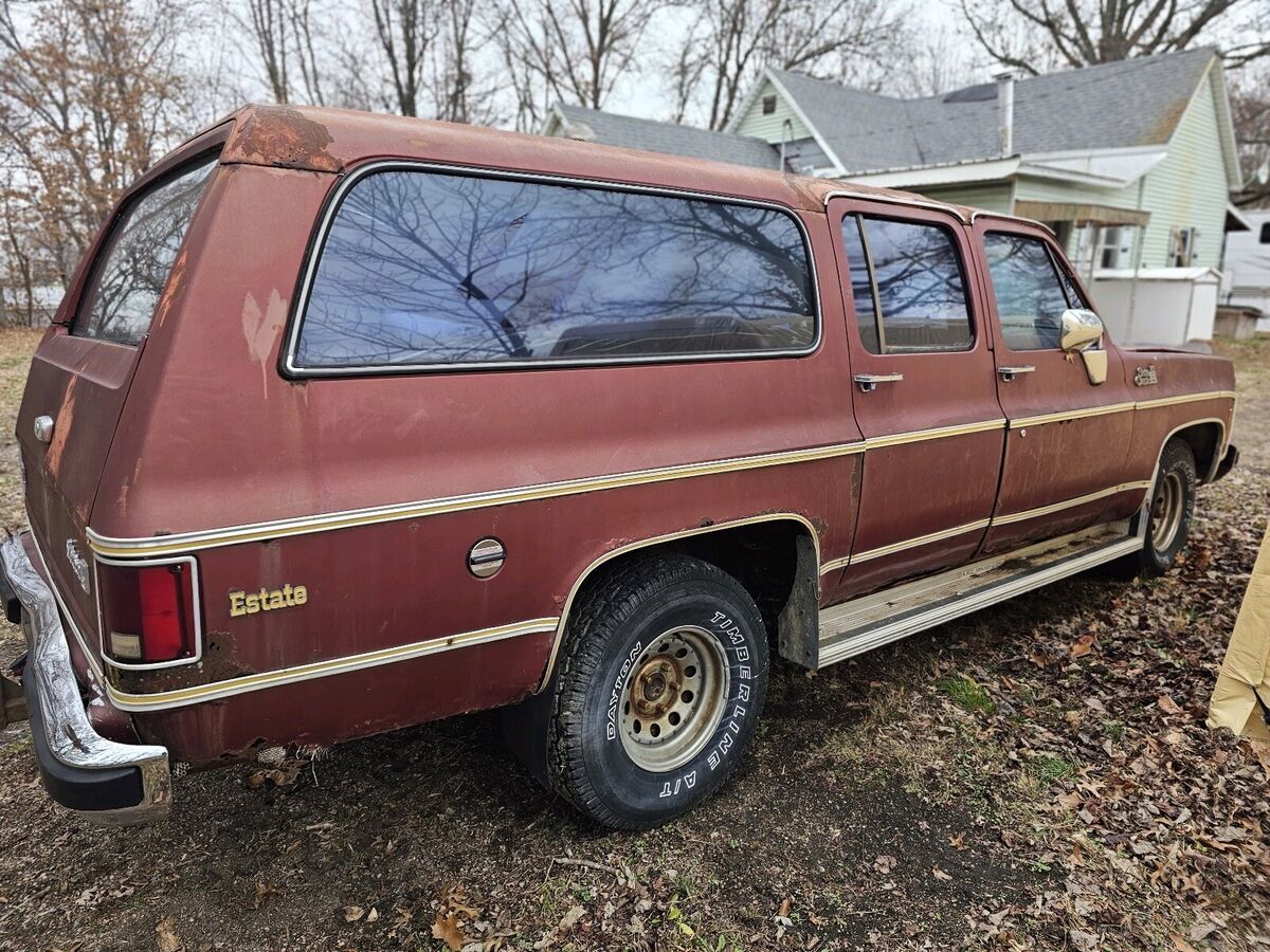 1977 gmc suburban red rwd automatic sierra classic 15 towing special