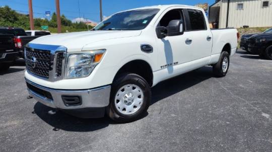2017 nissan titan xd sv